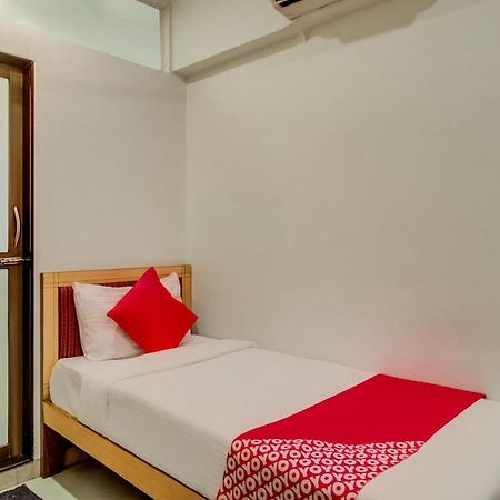 Hotel Oyo Flagship 572 Santacruz West Bombay Esterno foto