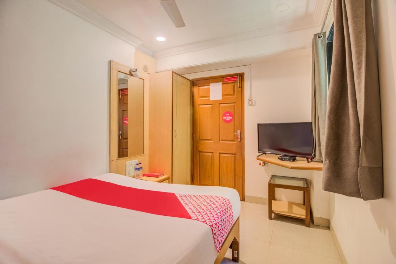 Hotel Oyo Flagship 572 Santacruz West Bombay Esterno foto