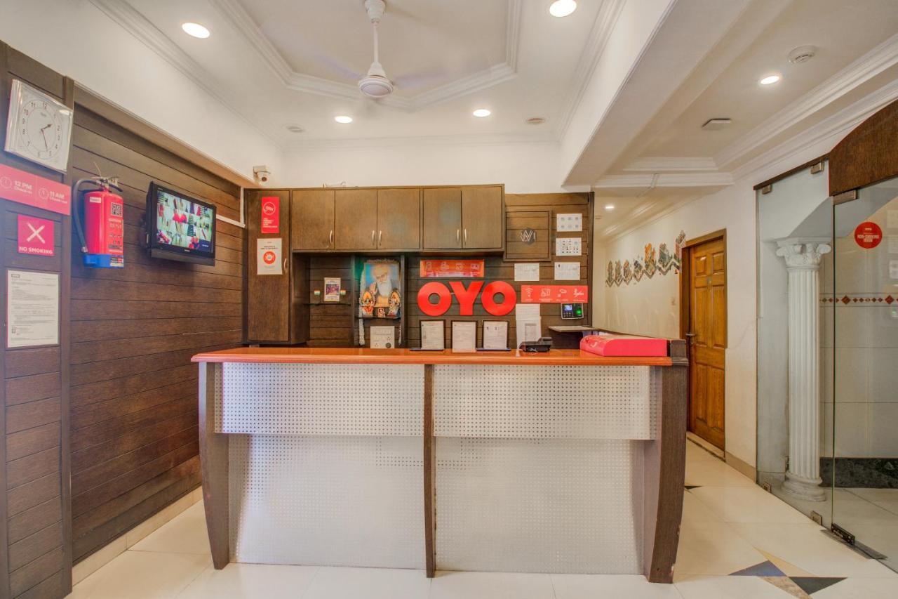 Hotel Oyo Flagship 572 Santacruz West Bombay Esterno foto