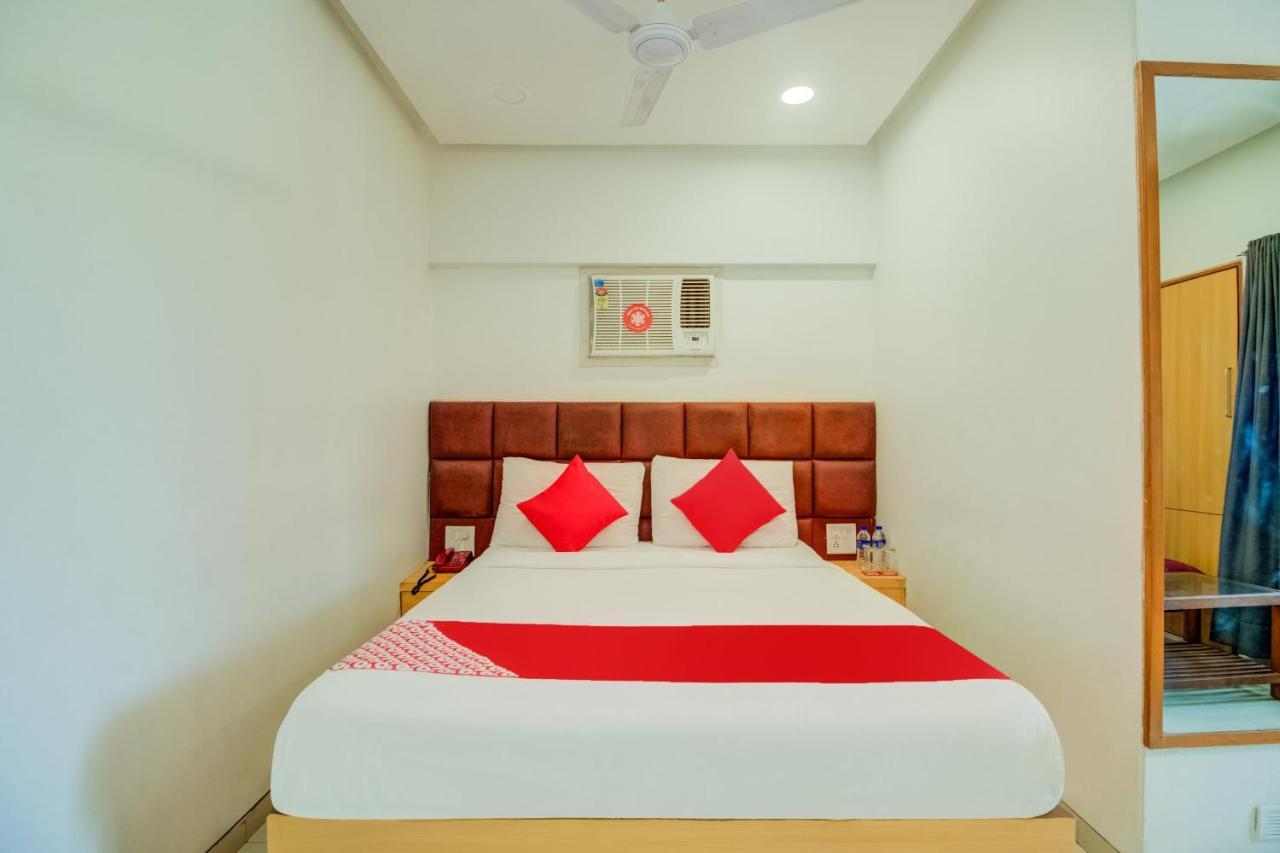 Hotel Oyo Flagship 572 Santacruz West Bombay Esterno foto