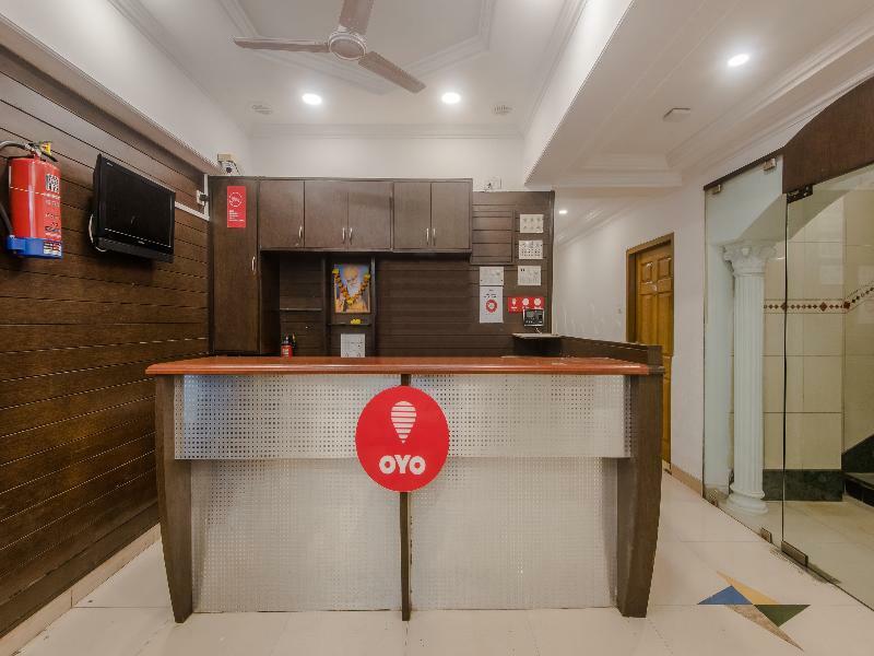 Hotel Oyo Flagship 572 Santacruz West Bombay Esterno foto